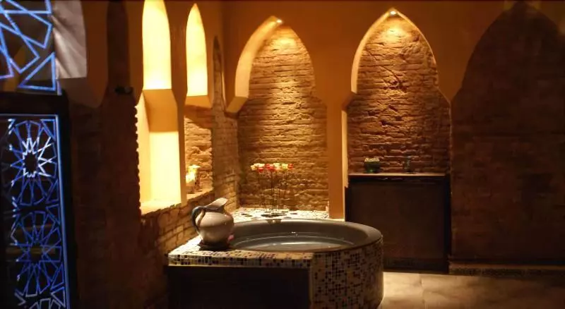 Arteaga Hostal & Banos Arabes Elvira