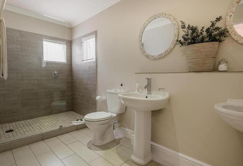 Cottage Pie By Robberg