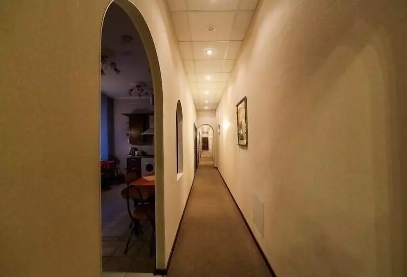 هتل Amulet On Malaya Morskaya Guest House