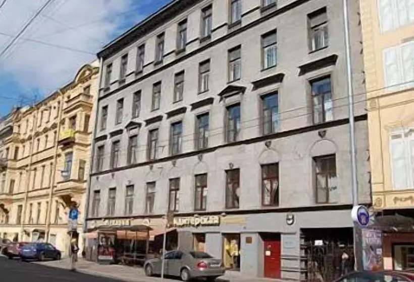 هتل Amulet On Malaya Morskaya Guest House