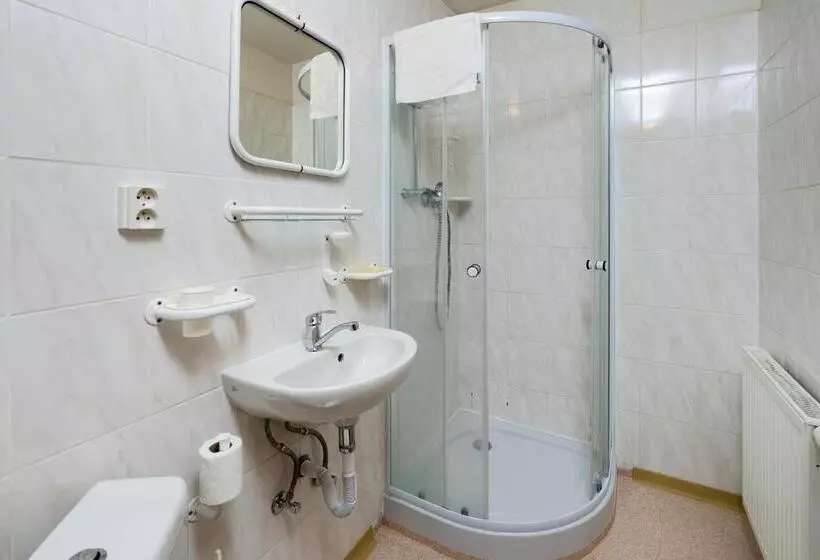 ホテル Astoria Inn