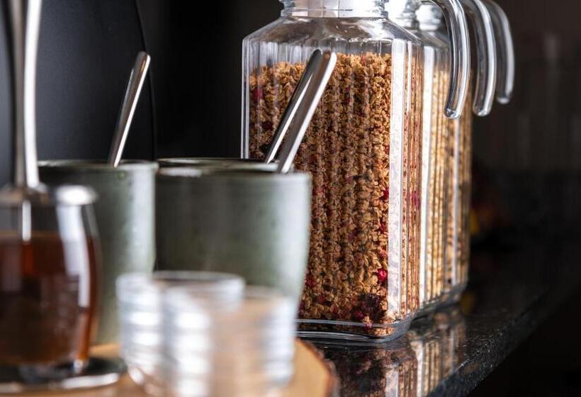 בית מלון כפרי Birsighof Basel City Center