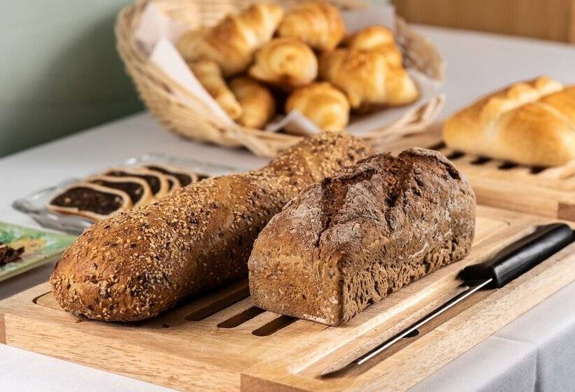 בית מלון כפרי Birsighof Basel City Center