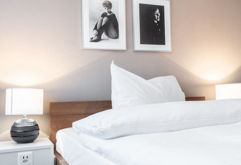 בית מלון כפרי Birsighof Basel City Center