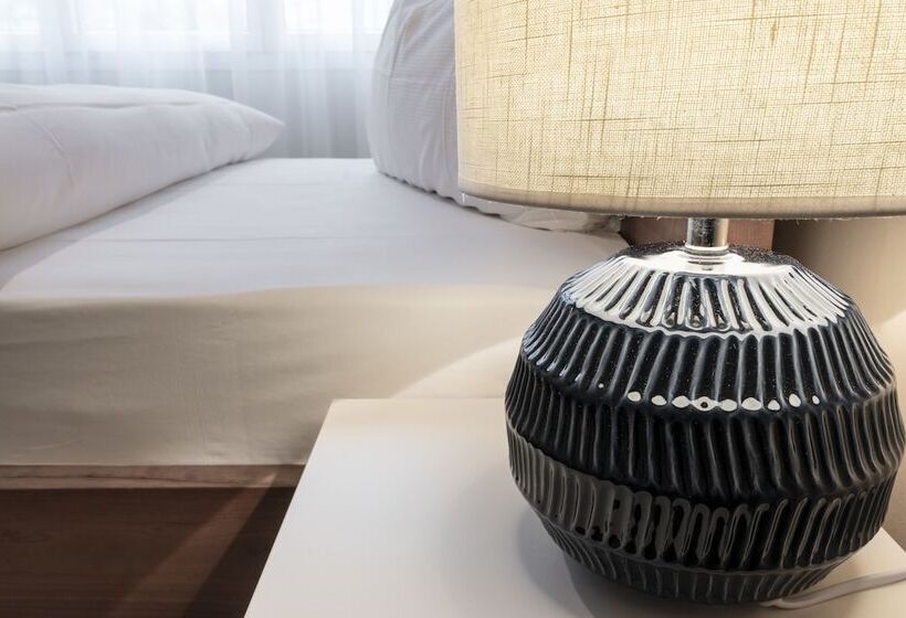 בית מלון כפרי Birsighof Basel City Center