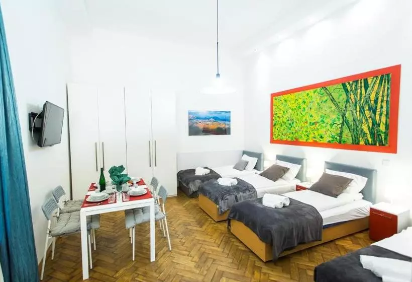 ホテル Fogra Travel Pokoje Goscinne