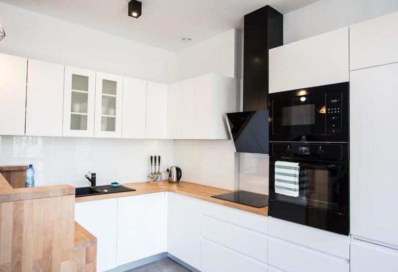 호텔 Fogra Travel Pokoje Goscinne