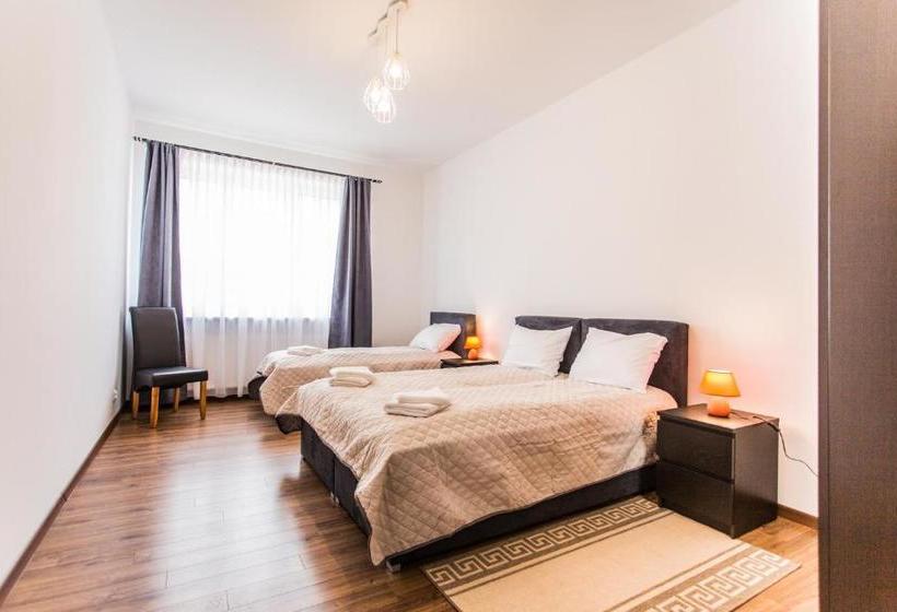 호텔 Fogra Travel Pokoje Goscinne