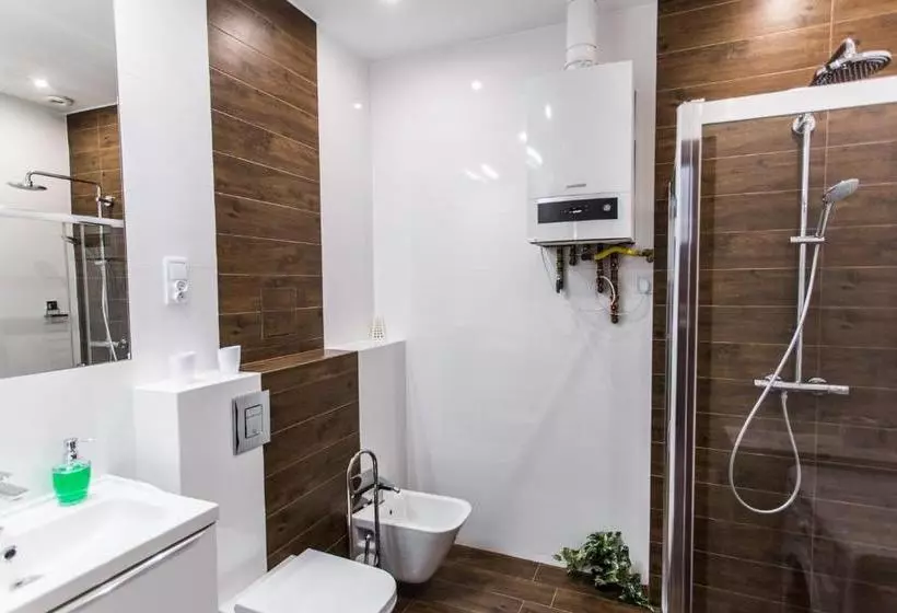 ホテル Fogra Travel Pokoje Goscinne