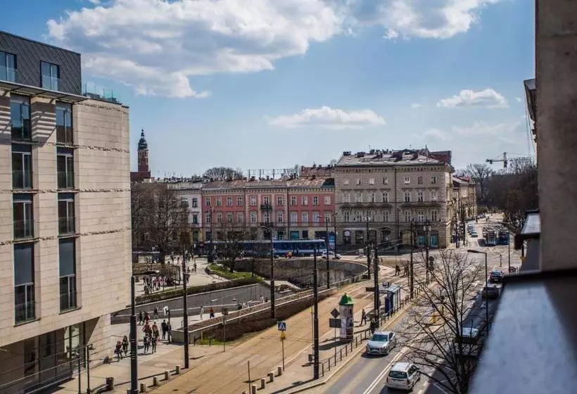 ホテル Fogra Travel Pokoje Goscinne