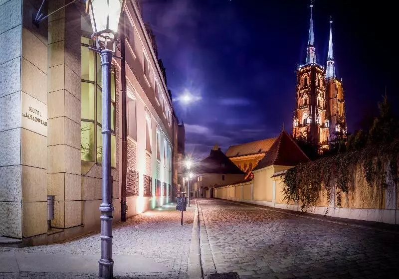 Hotel Im. Jana Pawła Ii