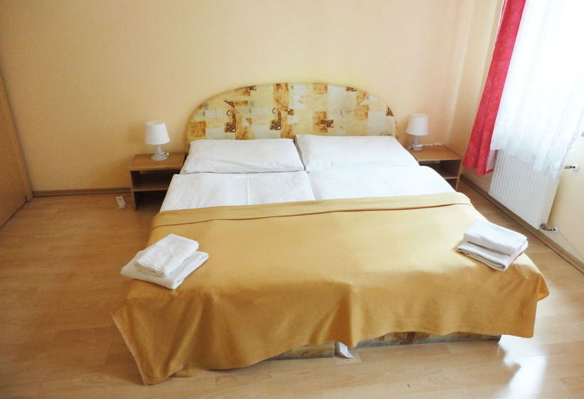 فندق Jizera Karlovy Vary