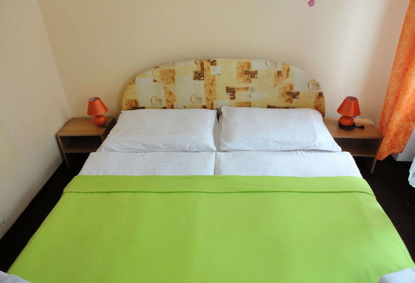 فندق Jizera Karlovy Vary