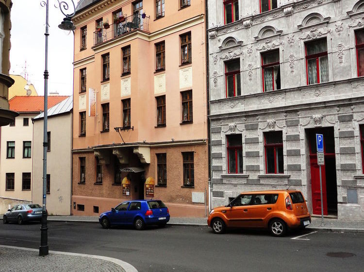 فندق Jizera Karlovy Vary