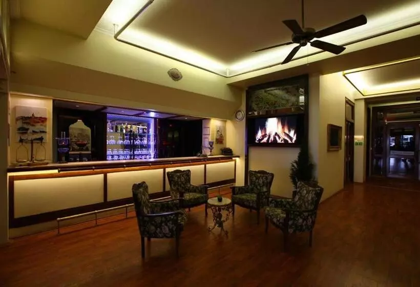 ホテル Kadıköy Rıhtım