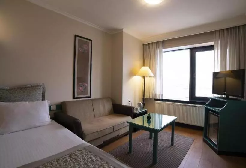 ホテル Kadıköy Rıhtım