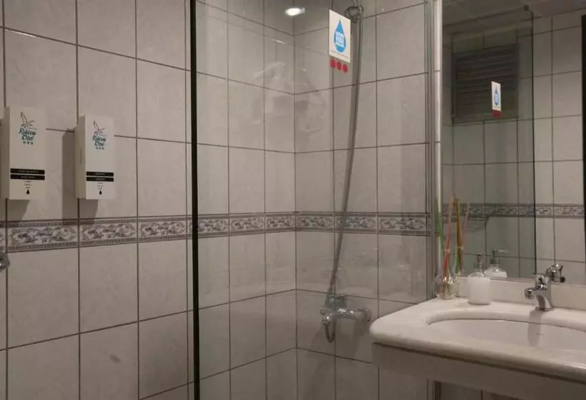 ホテル Kadıköy Rıhtım