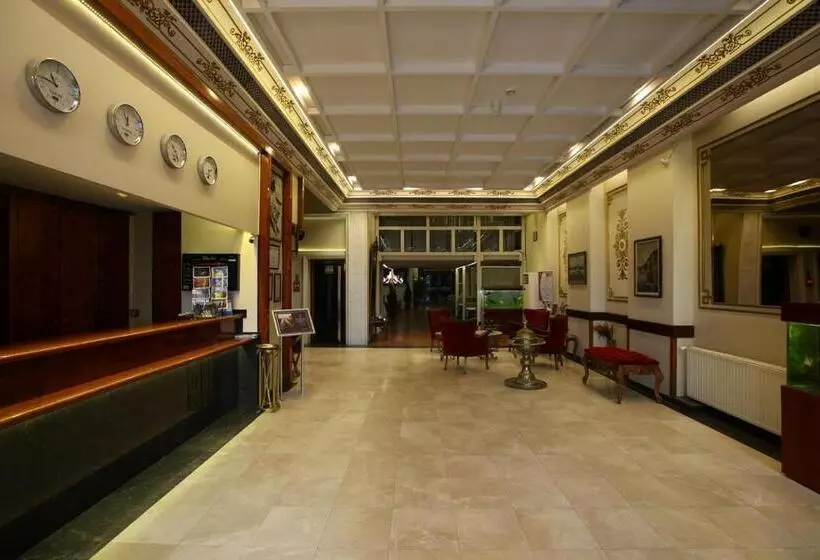 ホテル Kadıköy Rıhtım