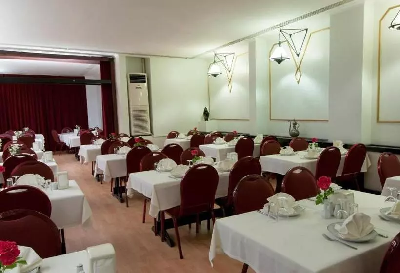 ホテル Kadıköy Rıhtım