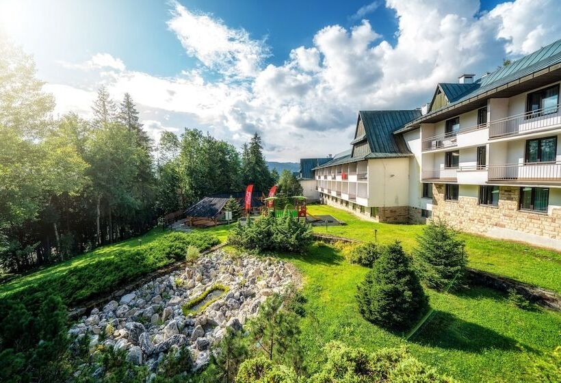 Hotelli Kompleks Antałówka Termy & Med