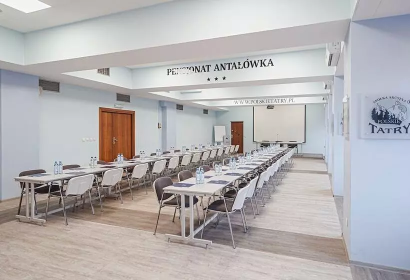 בית מלון כפרי Kompleks Antałówka Termy & Med