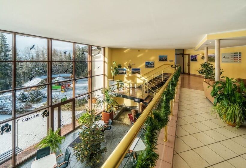 Hotelli Kompleks Antałówka Termy & Med