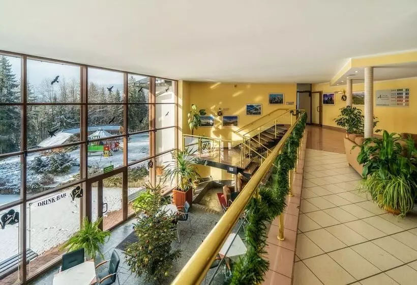 בית מלון כפרי Kompleks Antałówka Termy & Med