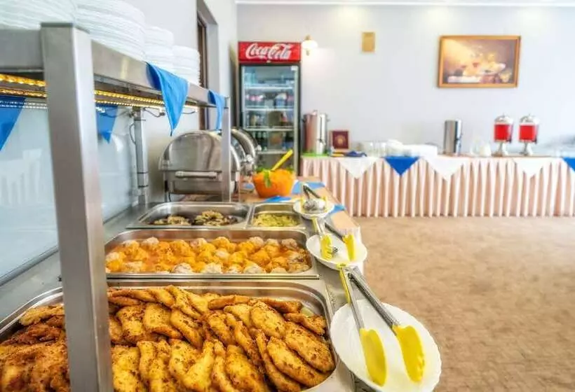 בית מלון כפרי Kompleks Antałówka Termy & Med