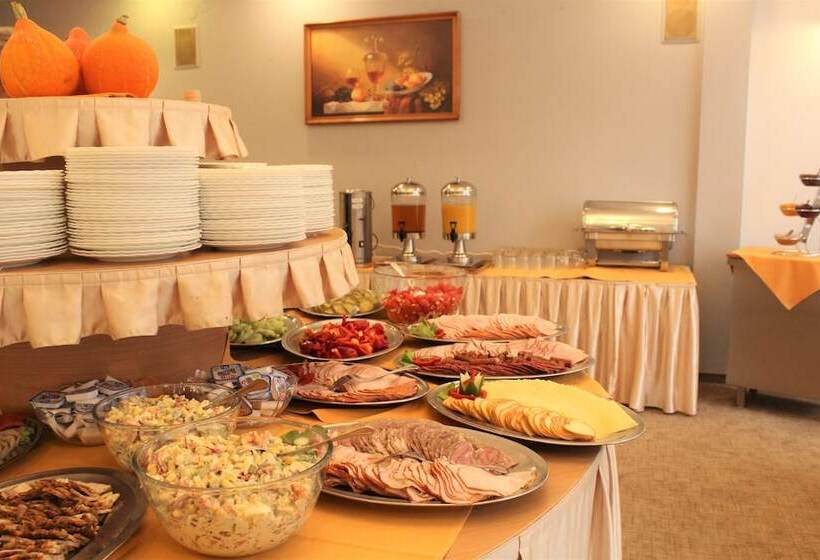 Hotelli Kompleks Antałówka Termy & Med