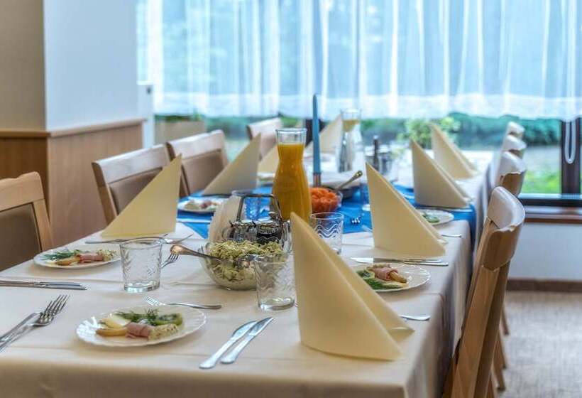 Hotelli Kompleks Antałówka Termy & Med