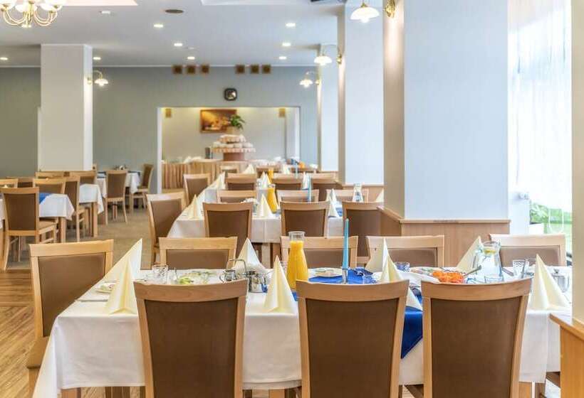 Hotelli Kompleks Antałówka Termy & Med