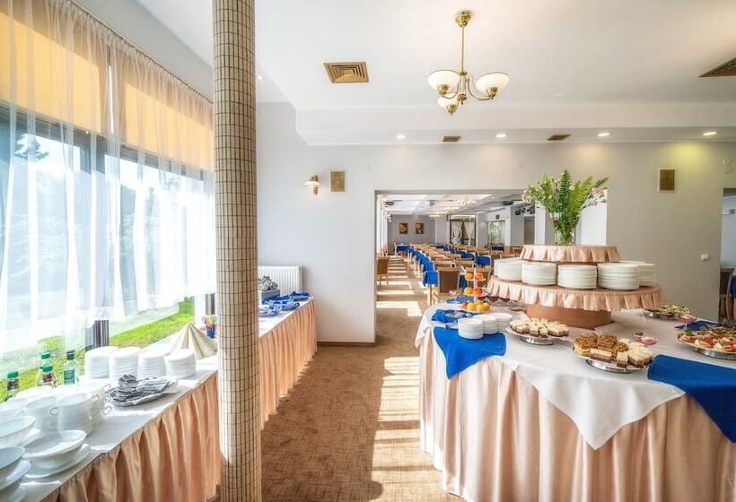 Hotelli Kompleks Antałówka Termy & Med