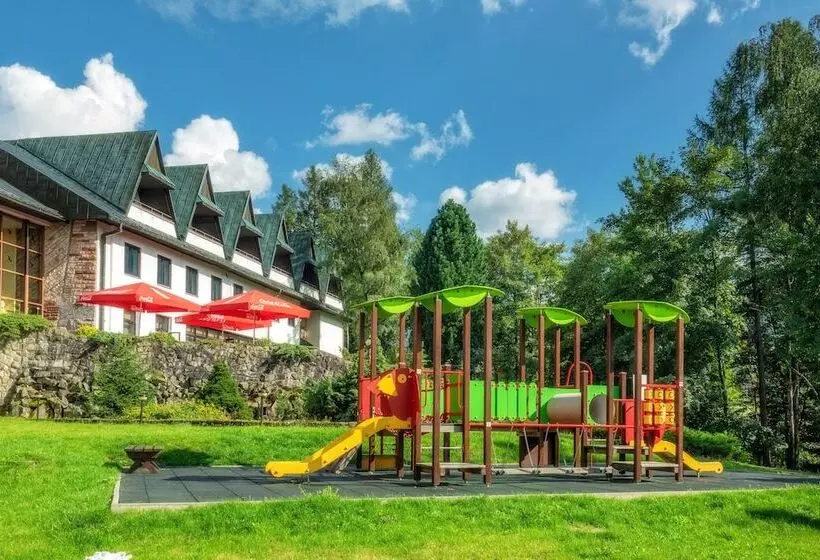 בית מלון כפרי Kompleks Antałówka Termy & Med