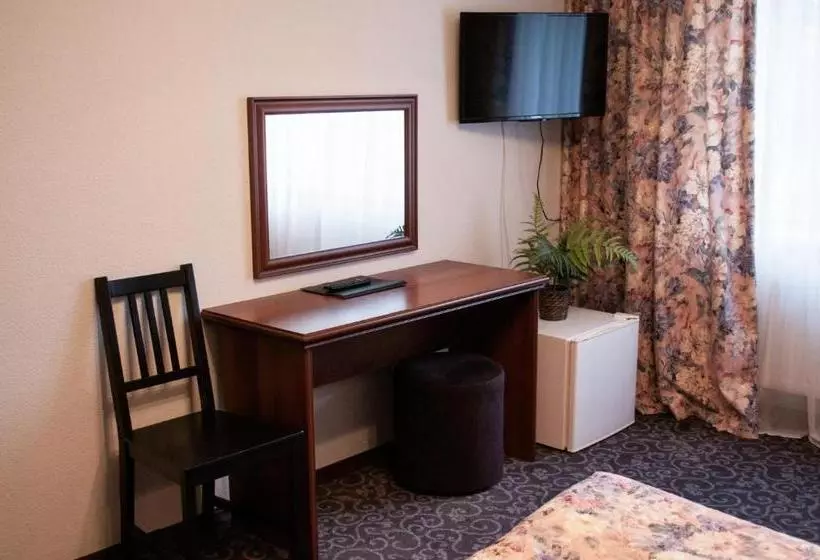 Hotelli Vernisage On Ushinskogo