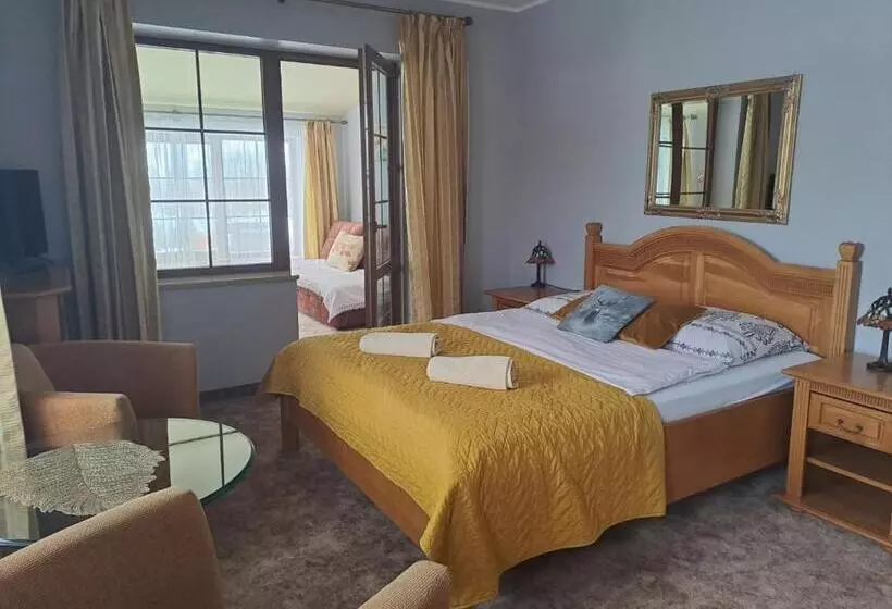 ホテル Willa Wisienka