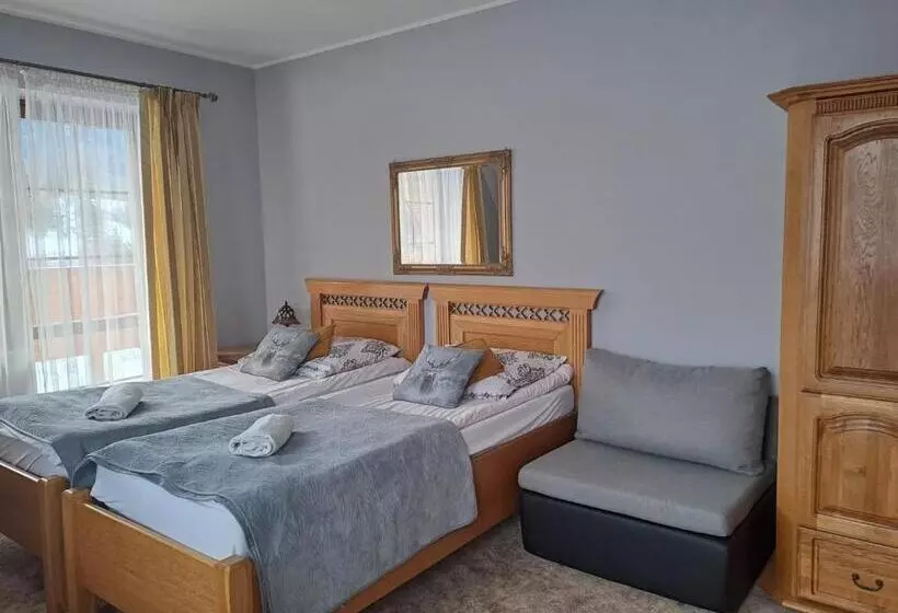 ホテル Willa Wisienka