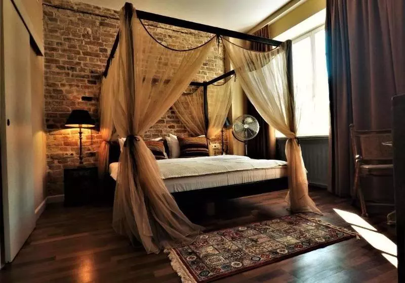 Sleepwell Apartments