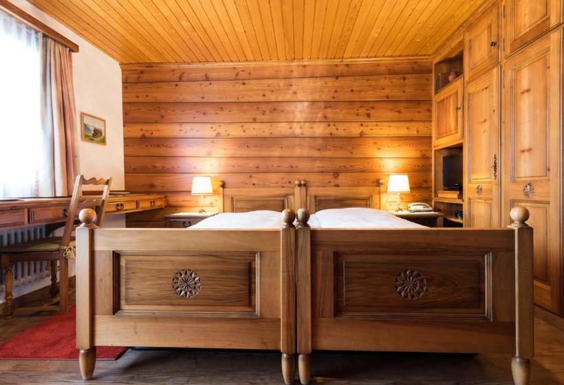 Swiss Chalet-style Hotel Walliser Spycher