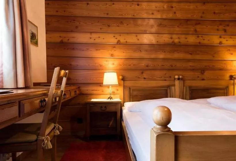 Swiss Chalet-style Hotel Walliser Spycher