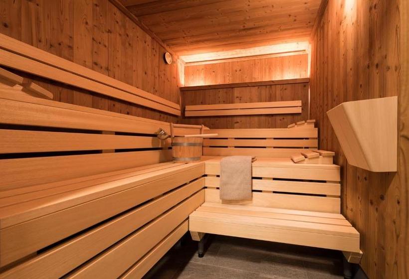 Swiss Chalet-style Hotel Walliser Spycher