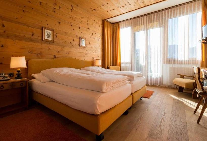 Swiss Chalet-style Hotel Walliser Spycher