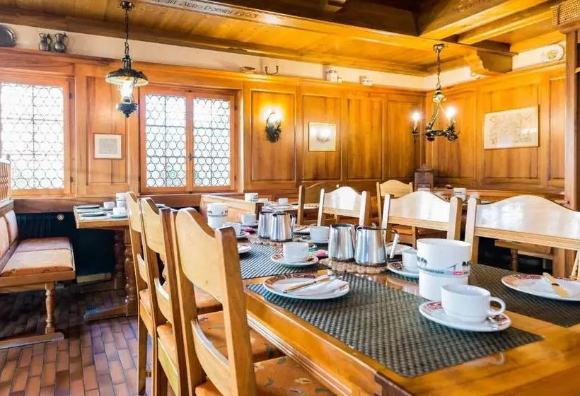 Swiss Chalet-style Hotel Walliser Spycher