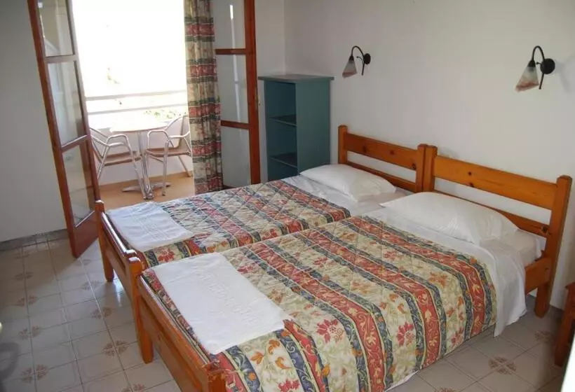 Alexandros Studios Apartments