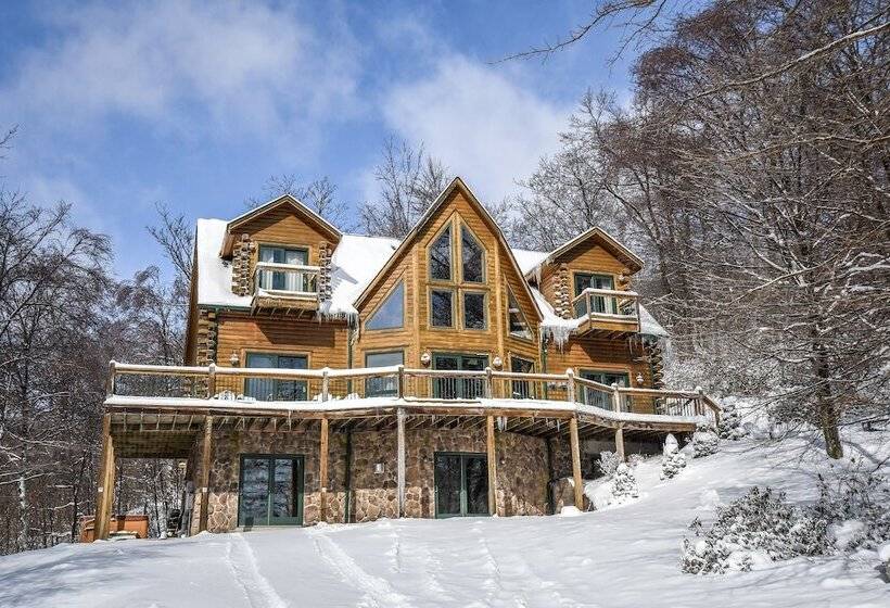Cozy Bear Chalet
