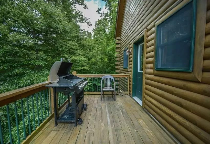 Cozy Bear Chalet