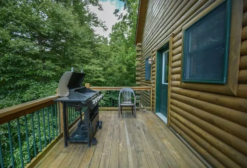 Cozy Bear Chalet