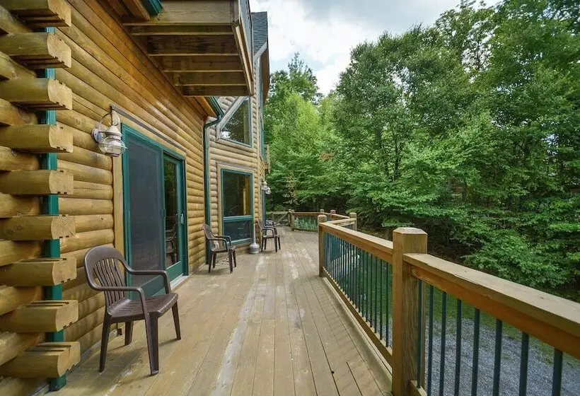 Cozy Bear Chalet