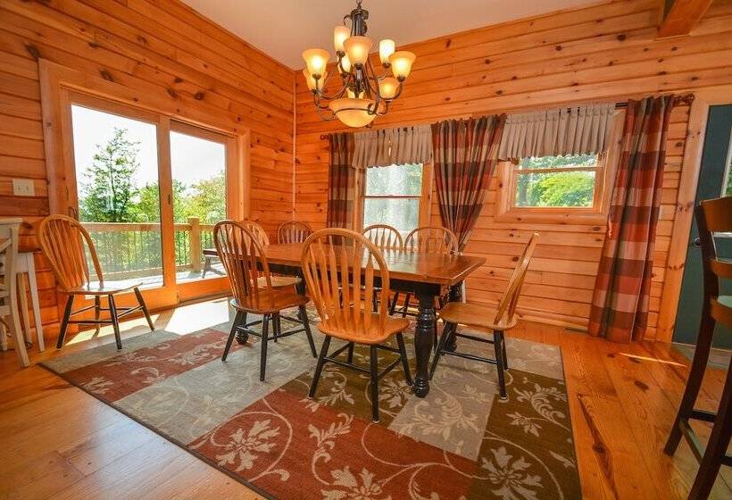 Cozy Bear Chalet