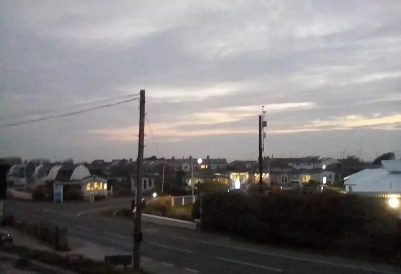 ホテル Stunning 3bed Caravan In Camber Kitesurf Family