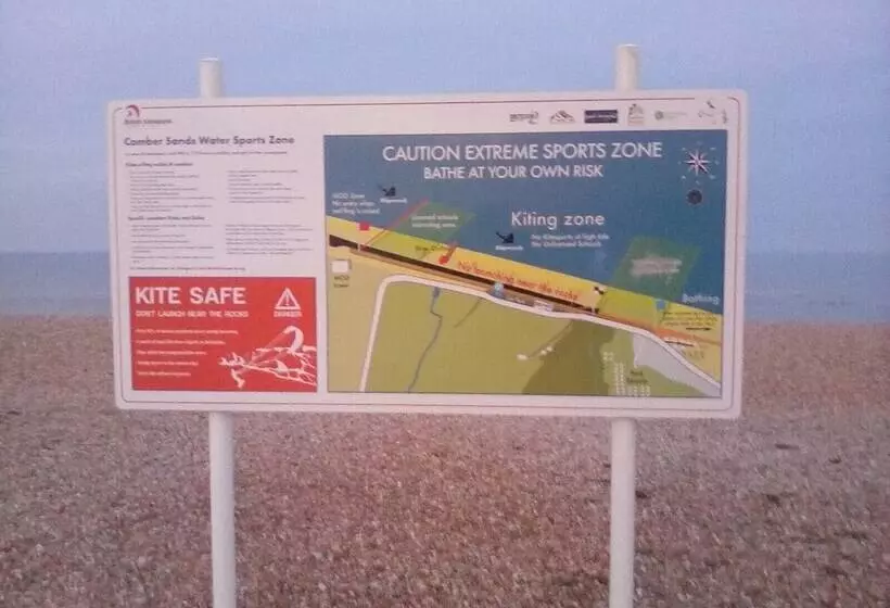ホテル Stunning 3bed Caravan In Camber Kitesurf Family